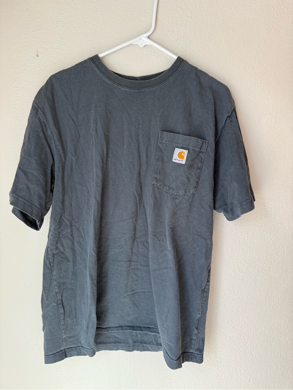 Carhartt Men’s Short Sleeve Pocket Tee in Charcoal Gray